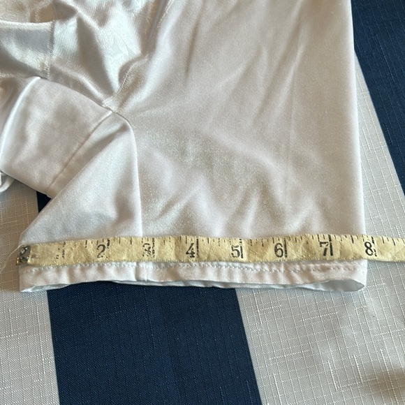 CACHE white shapewear shorts size medium - Picture 7 of 8